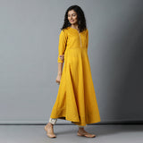 Semi-Bias Ghera Mangalgiri Zari Checks Sunshine Yellow Kurta & Ivory Gota Pants Set