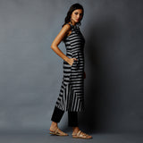 Sleeveless Striper Single Slit Kurta